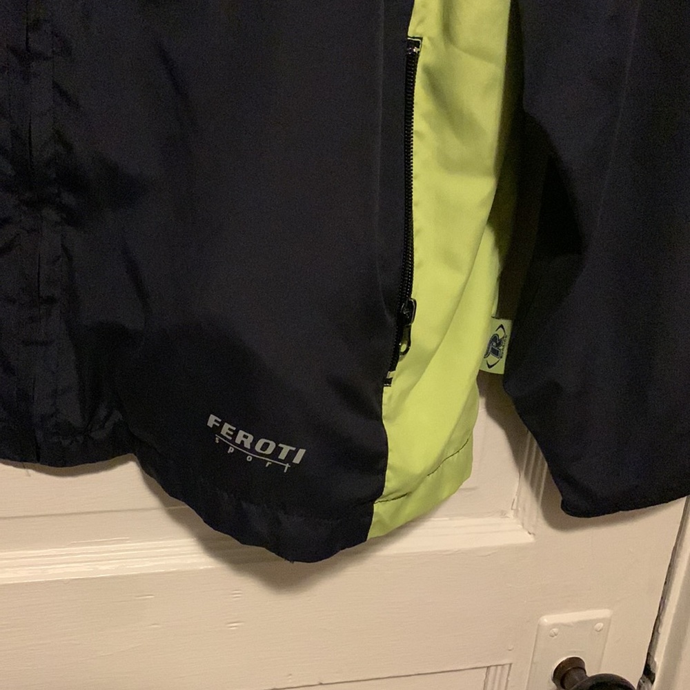 Feroti Large Wind Jacket - image 3
